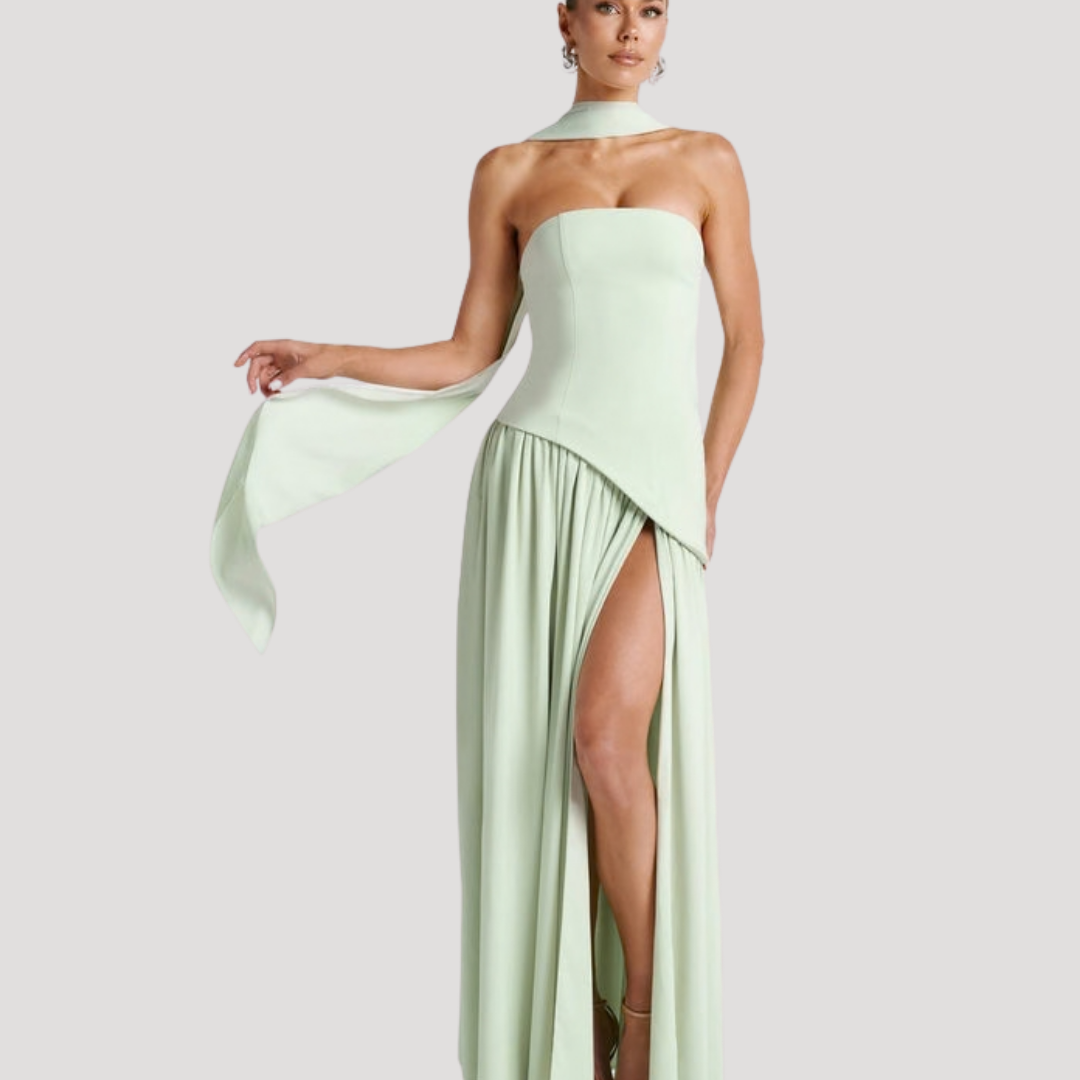 Elegant Strapless Pleated Maxi Dress for Prom and Evening Events GRAND LONDON Elegant Strapless Pleated Maxi Dress for Prom and Evening Events GRAND LONDON
